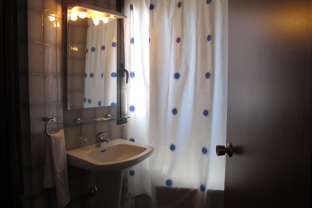 Hostal Casa Pepe Tauste Room photo